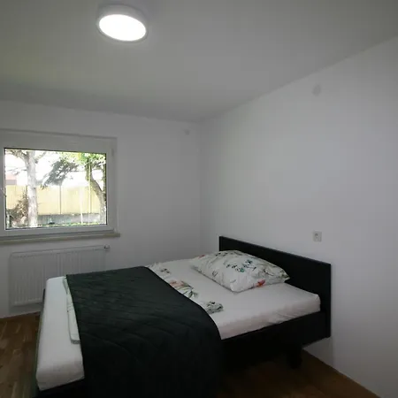 Diwani By Interhome Инсбрук